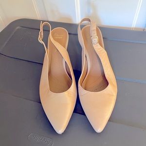 Clarks kitten heel. Women’s size 7.5 nude color